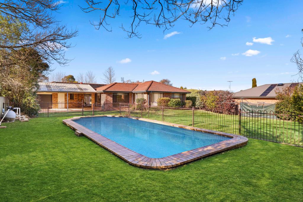 32 Braeside Dr, Bowral, NSW 2576