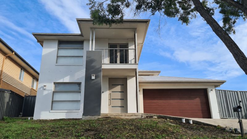 5 Rice Flower Rd, Sunshine North, VIC 3020
