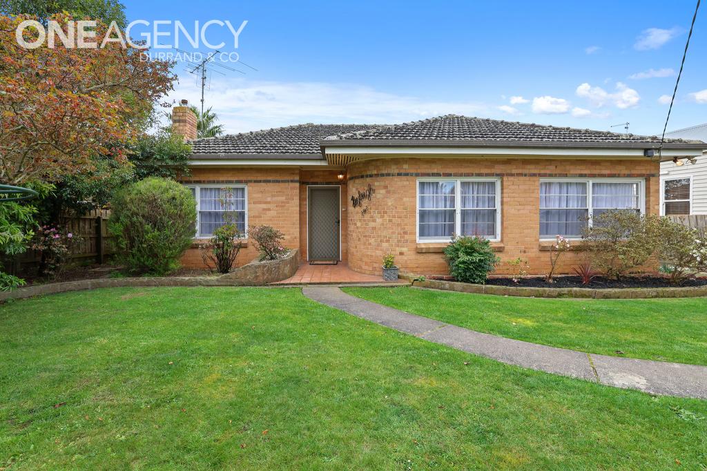 9 Young St, Drouin, VIC 3818