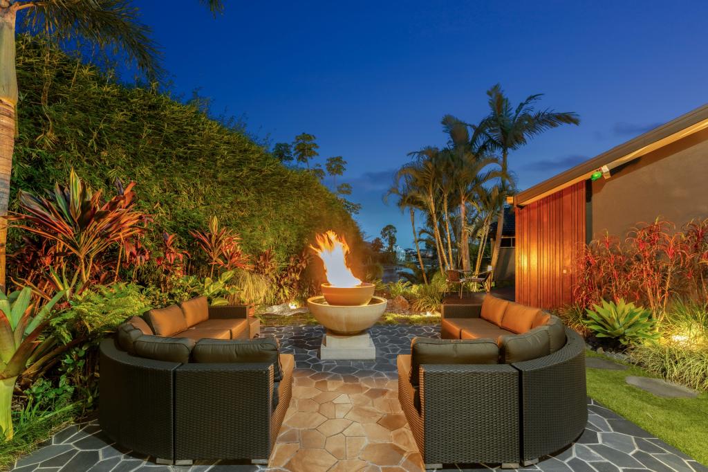 728 Nerang Broadbeach Rd, Carrara, QLD 4211