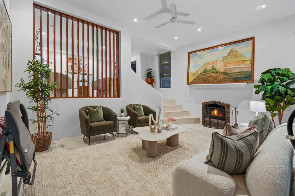 11 Plateau Dr, Springwood, QLD 4127
