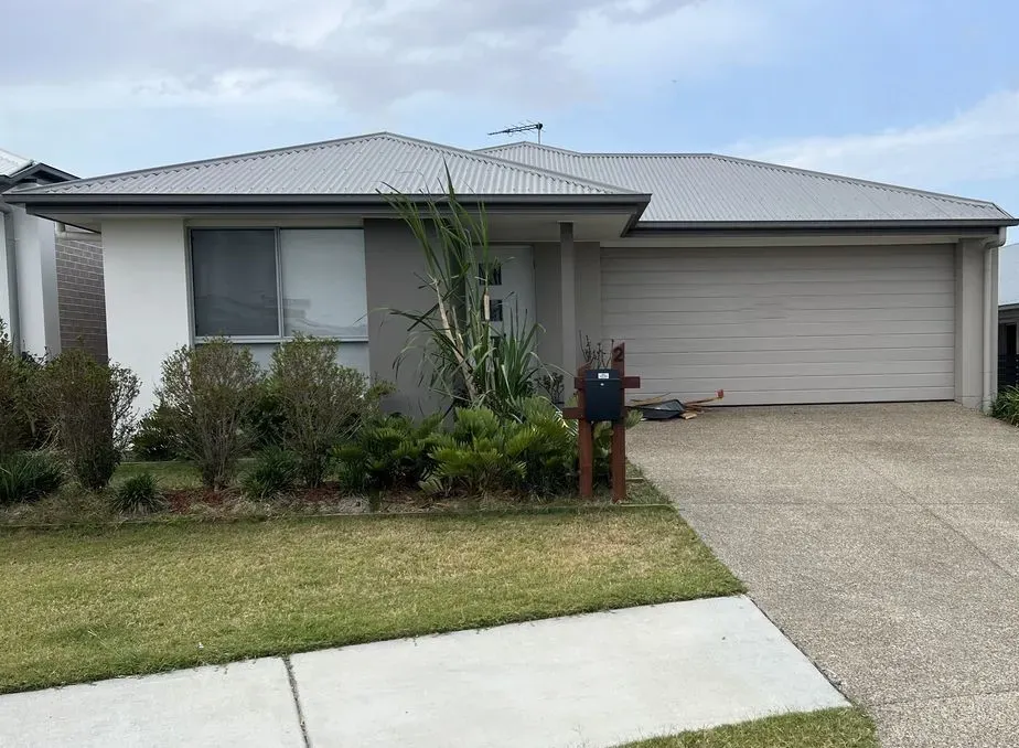 2 Worsley Lane, Park Ridge, QLD 4125