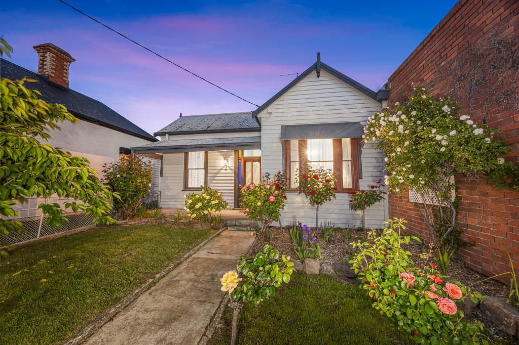 204 Neill St, Soldiers Hill, VIC 3350