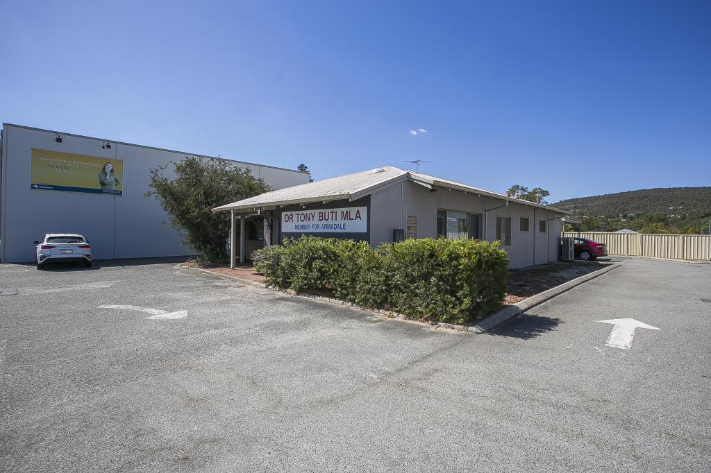 2898 Albany Hwy, Kelmscott, WA 6111