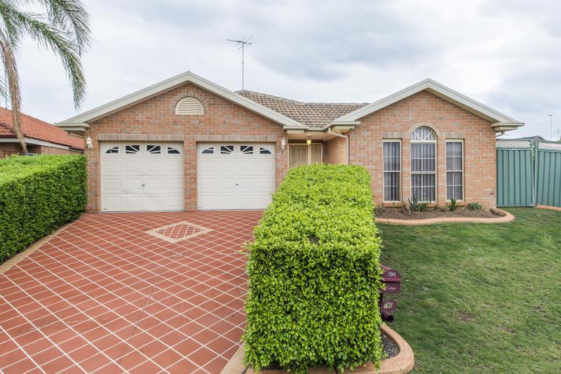 2 Dara Cres, Glenmore Park, NSW 2745