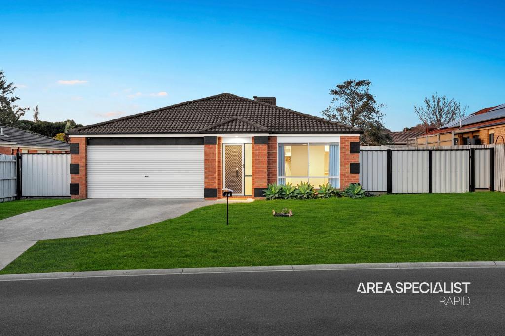 24 MCCARTNEY DR, NARRE WARREN SOUTH, VIC 3805