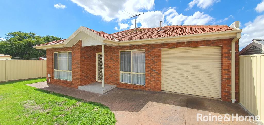 2/42 Adelaide St, St Albans, VIC 3021