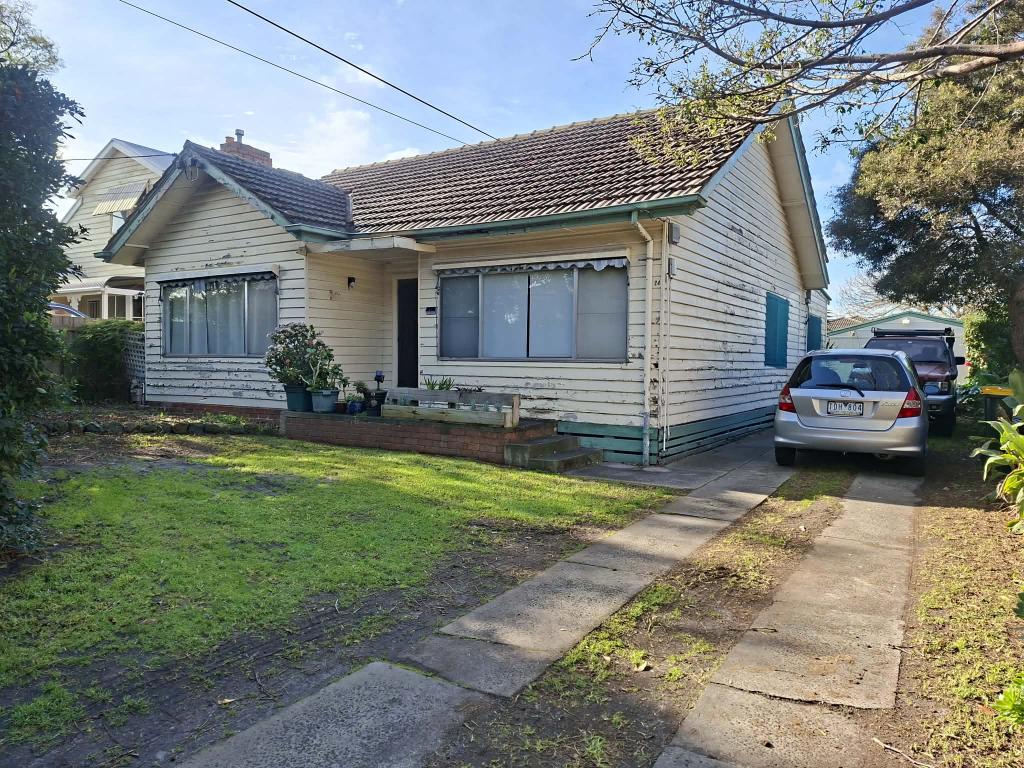 24 Leonard St, Frankston, VIC 3199