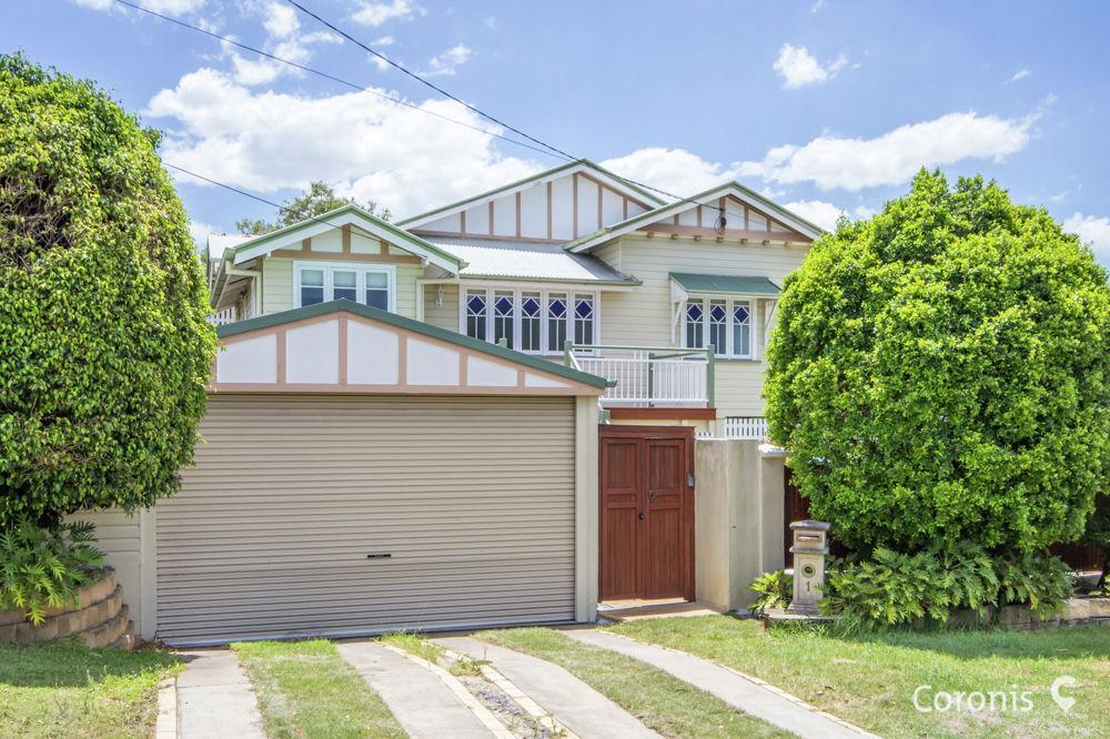 1 HILLCREST AVE, WYNNUM, QLD 4178