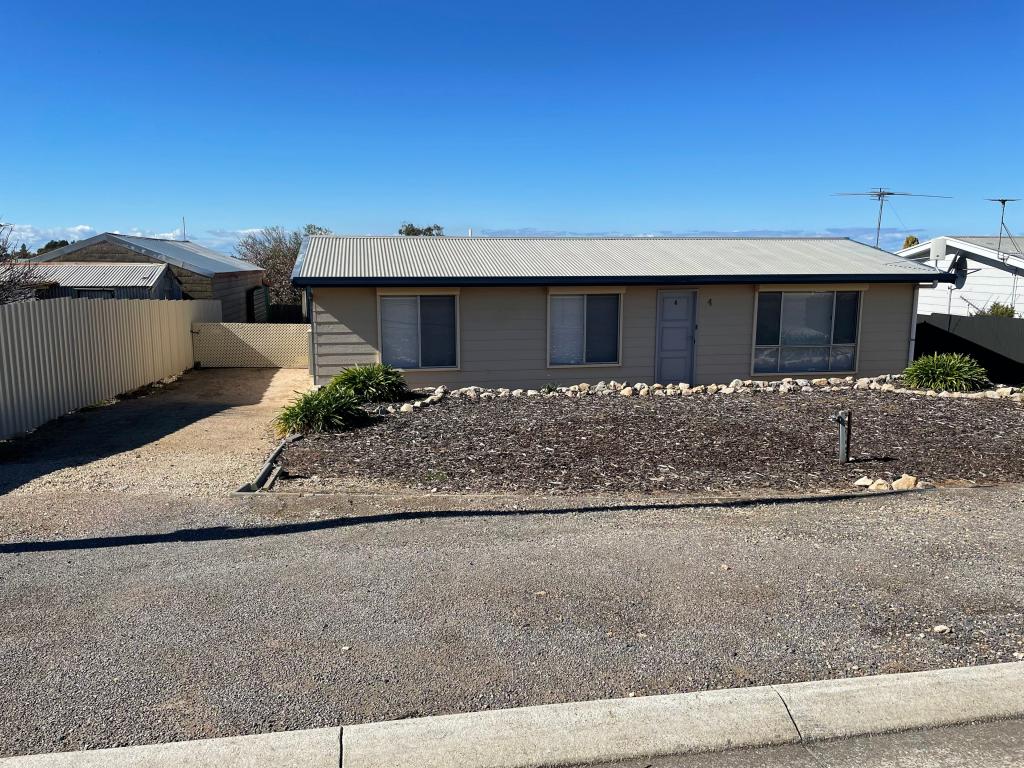4 Young Ave, Port Vincent, SA 5581