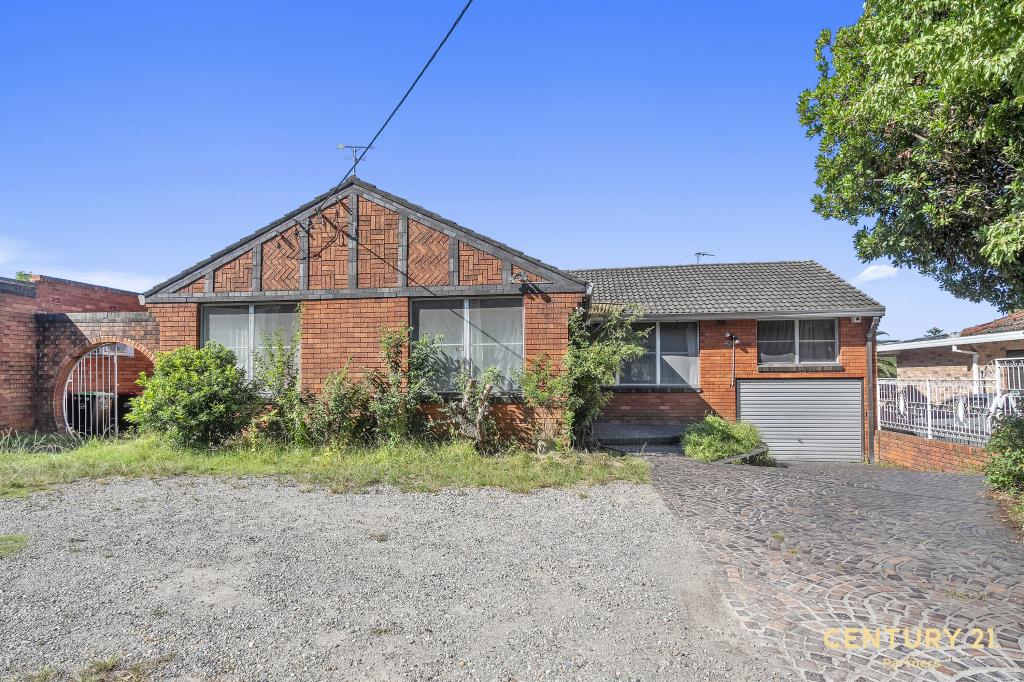 42 STATION ST, FAIRFIELD HEIGHTS, NSW 2165