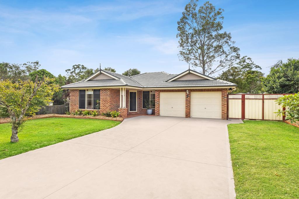 7 Donna Cl, Lisarow, NSW 2250