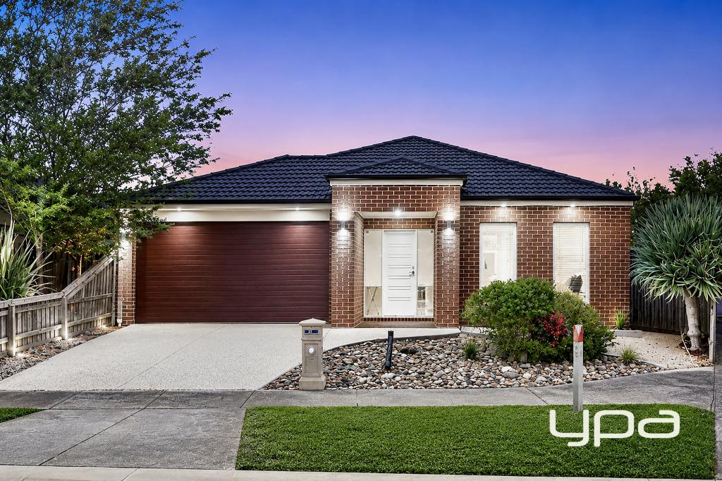 37 TAMAR AVE, POINT COOK, VIC 3030