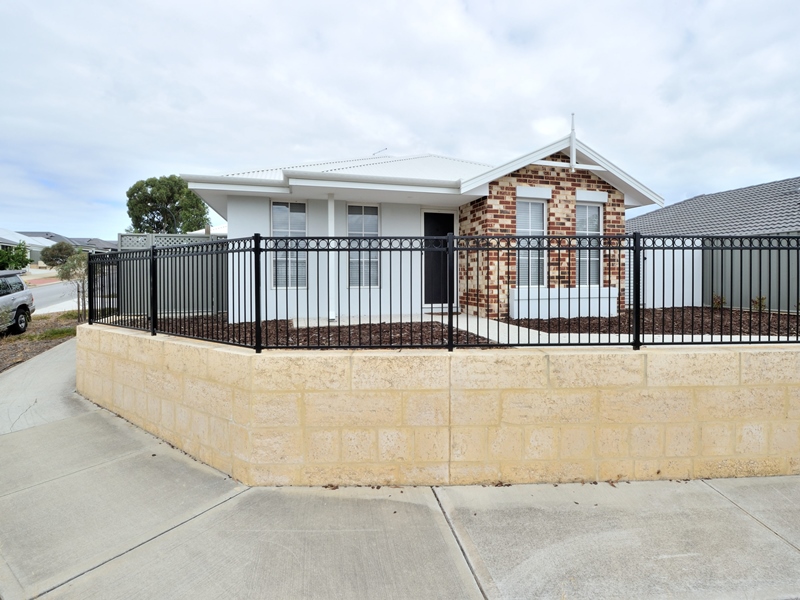 1 Ossett St, Wellard, WA 6170