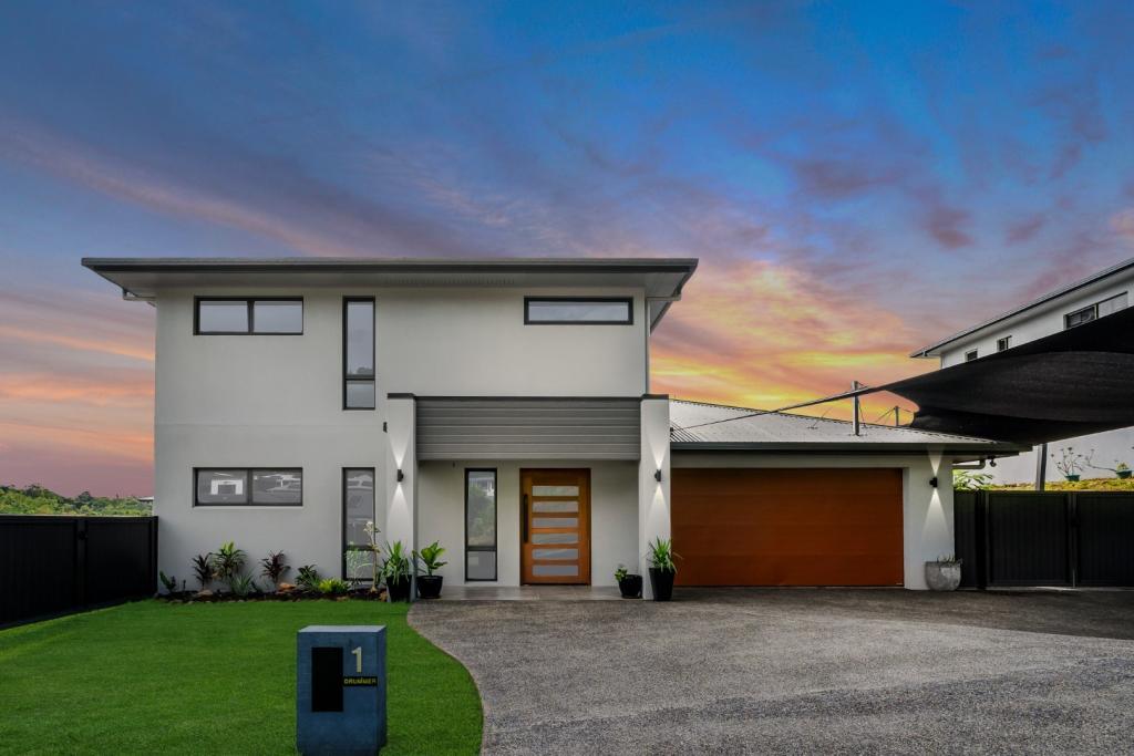 1 Drummer Cl, Kanimbla, QLD 4870