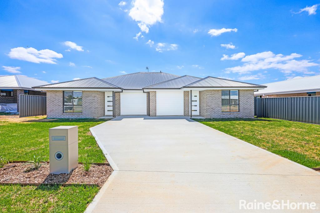 1 & 2/10 Pioneer Cl, Westdale, NSW 2340