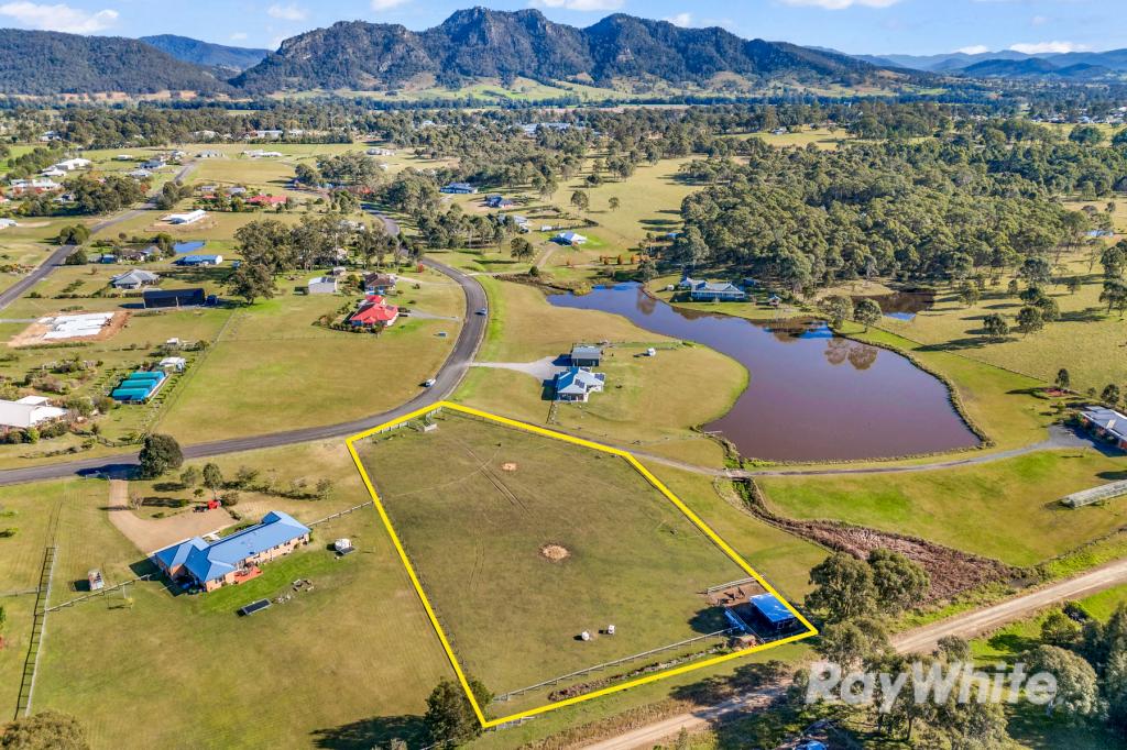 35 Moonlight Cct, Gloucester, NSW 2422