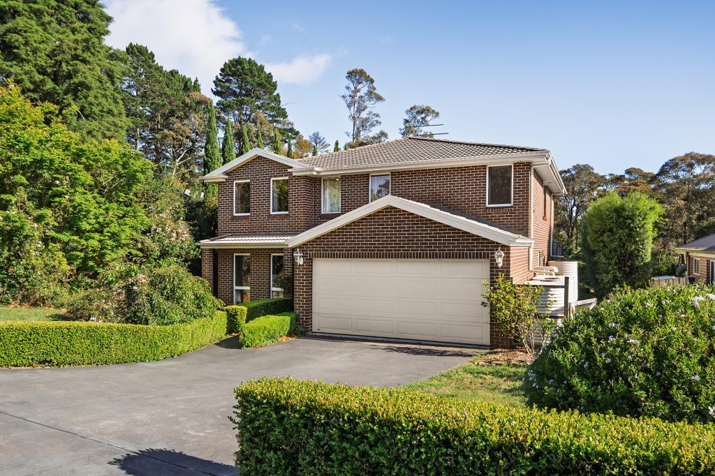 89b Sinclair Cres, Wentworth Falls, NSW 2782