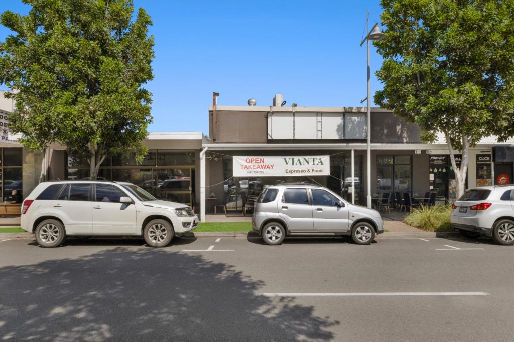 Shop 1-3/70 Simpson St, Beerwah, QLD 4519