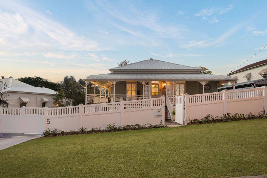 5 TORCH ST, EAST IPSWICH, QLD 4305