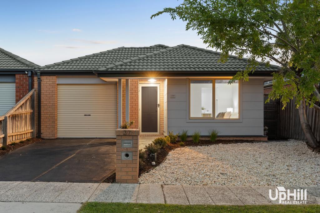 37 Rankin Cl, Lynbrook, VIC 3975