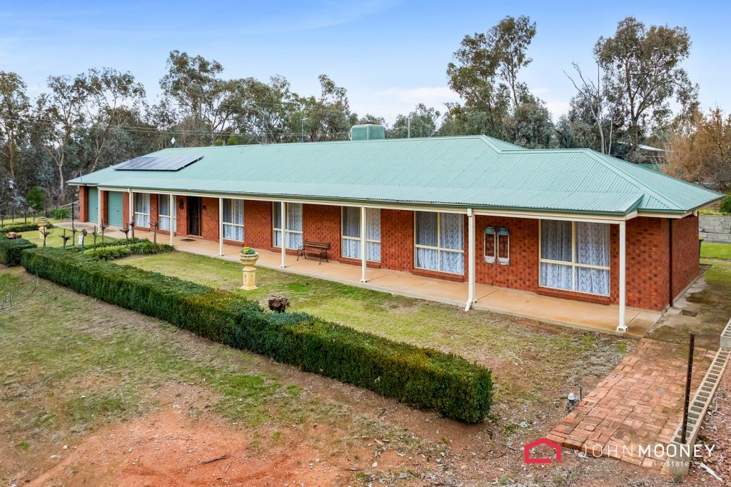 18 Baylis St, Mangoplah, NSW 2652