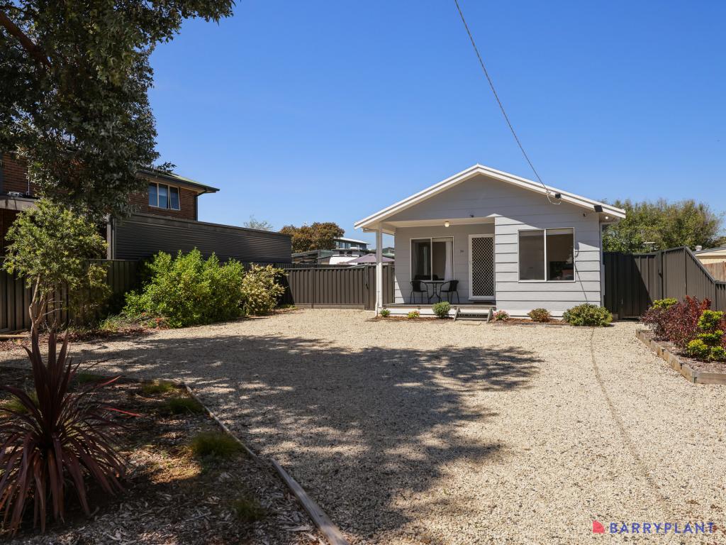 3a Leslie Ave, Cowes, VIC 3922