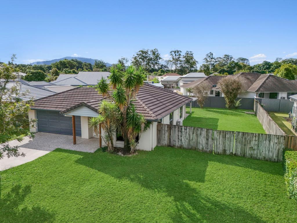 14 MAIDENHAIR DR, BEERWAH, QLD 4519