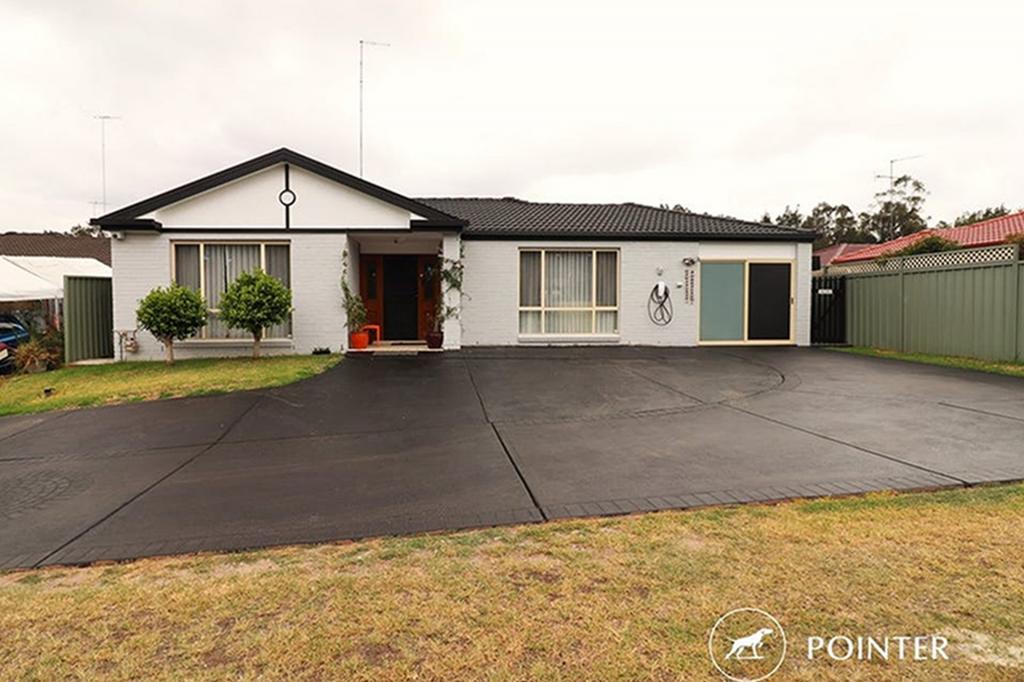 5 LYTHAM CT, GLENMORE PARK, NSW 2745