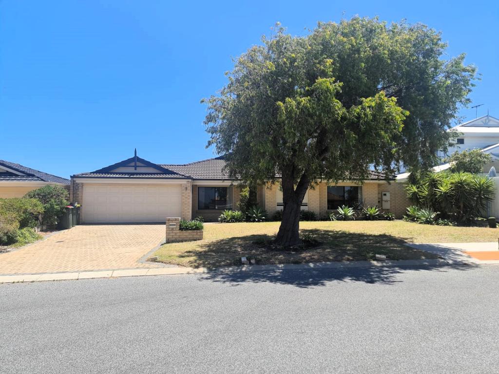 14 Mintaro Pde, Quinns Rocks, WA 6030