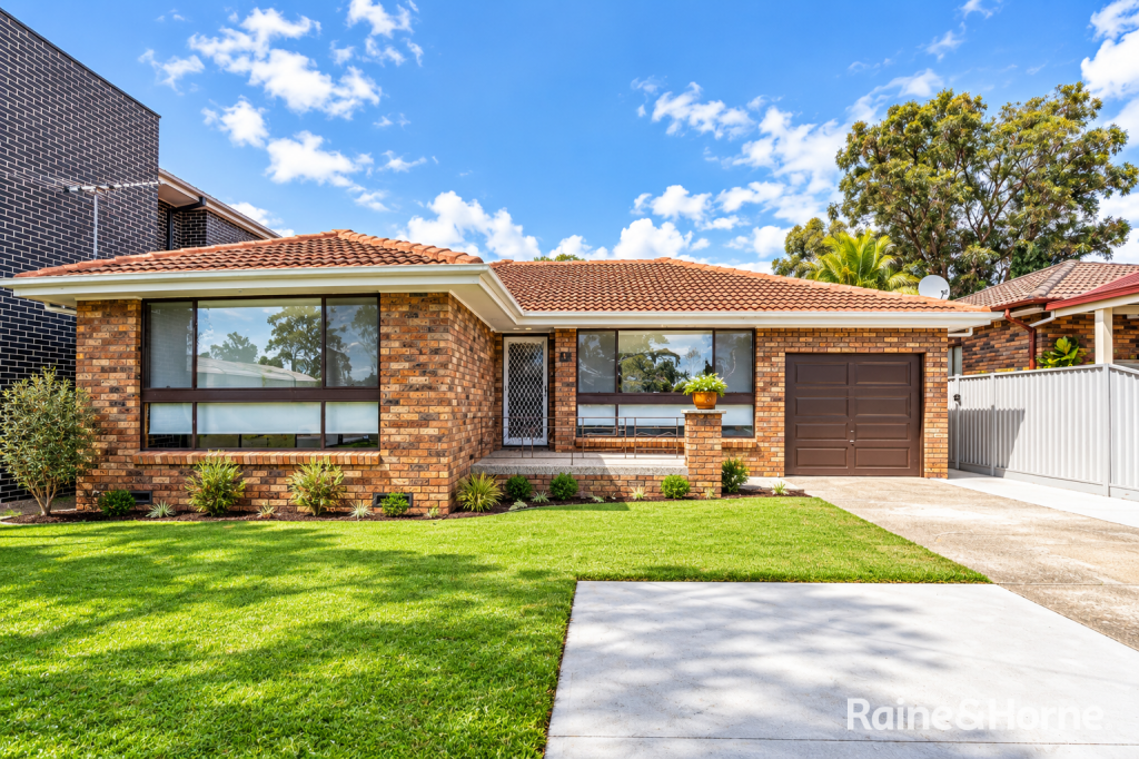 1A CURRONG ST, SOUTH WENTWORTHVILLE, NSW 2145