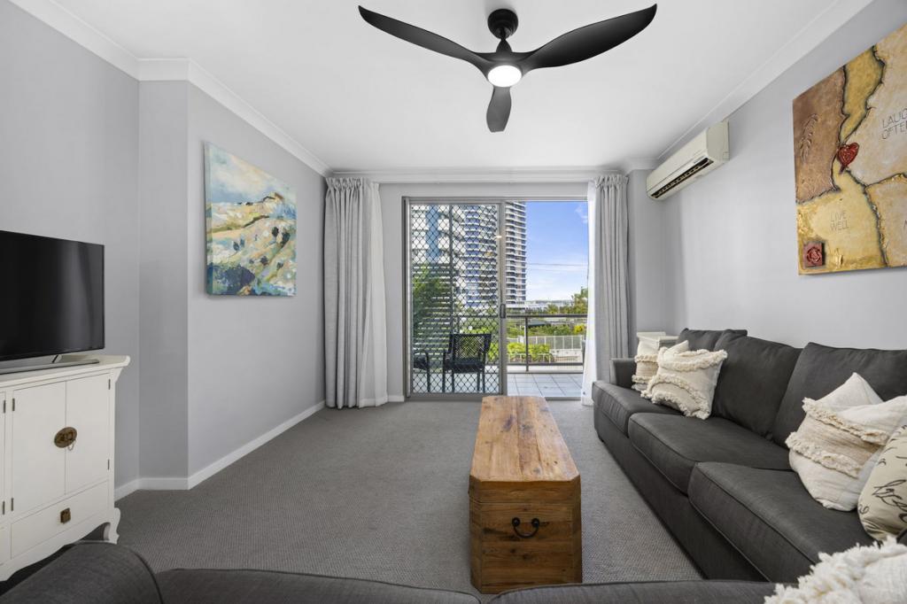 27/12-18 Bayview St, Runaway Bay, QLD 4216