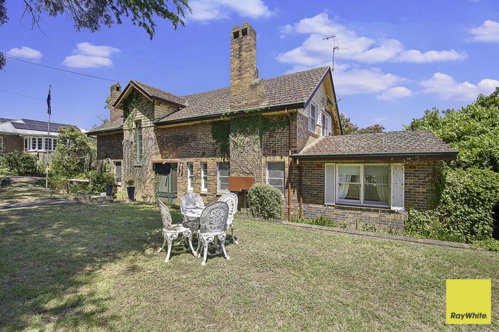"Dangarsleigh" 152 Dangar St, Armidale, NSW 2350
