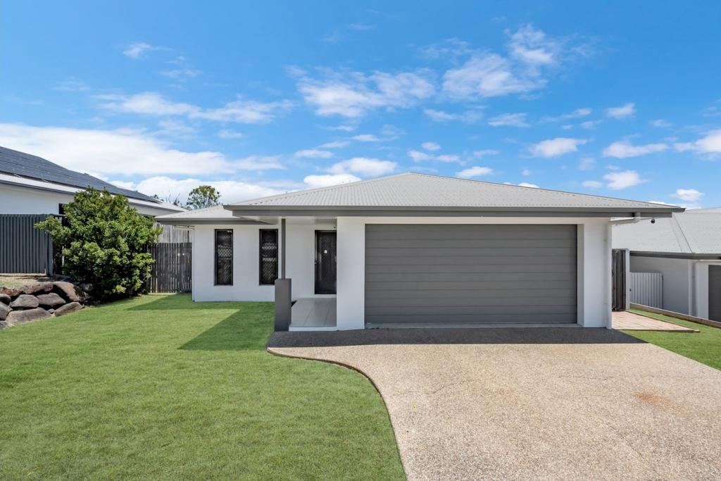 5 Holbourne St, Bushland Beach, QLD 4818