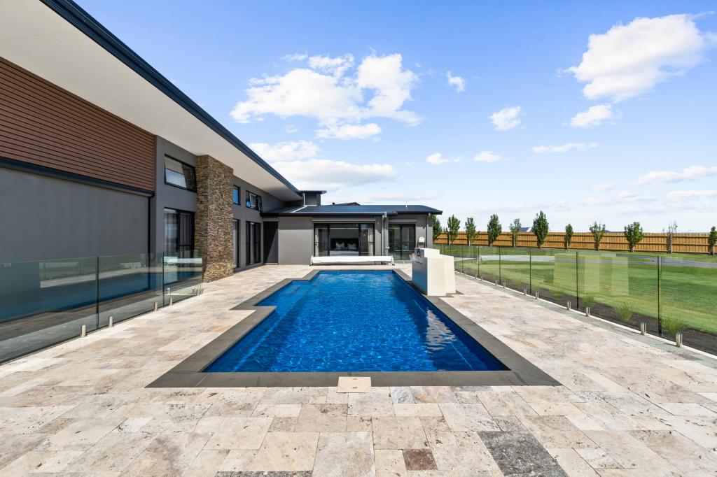 4 Beavis Ct, Churchill, VIC 3842