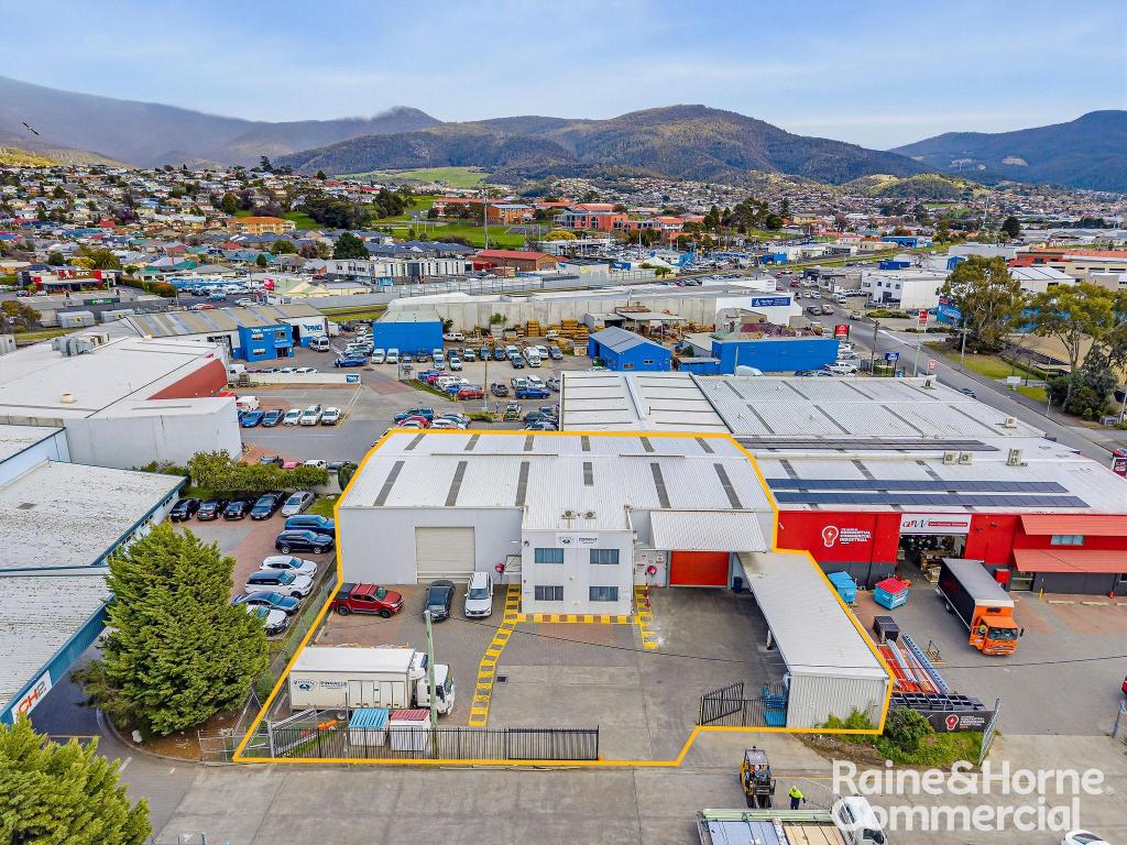 UNIT 2/11A LAMPTON AVE, DERWENT PARK, TAS 7009