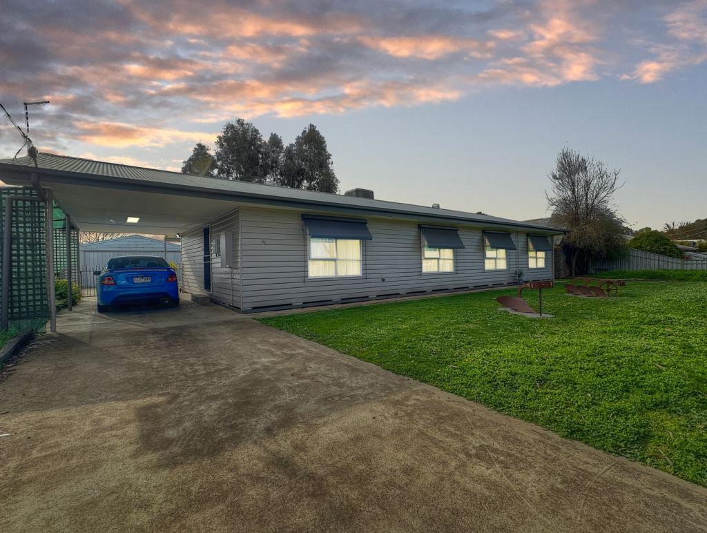 35 Powlett St, Carisbrook, VIC 3464
