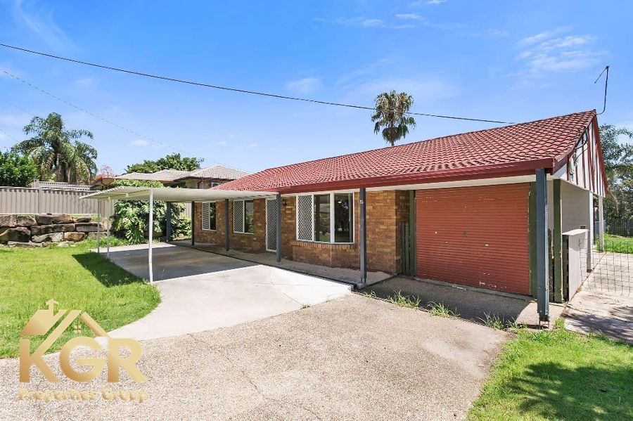 35 Silvertop St, Hillcrest, QLD 4118