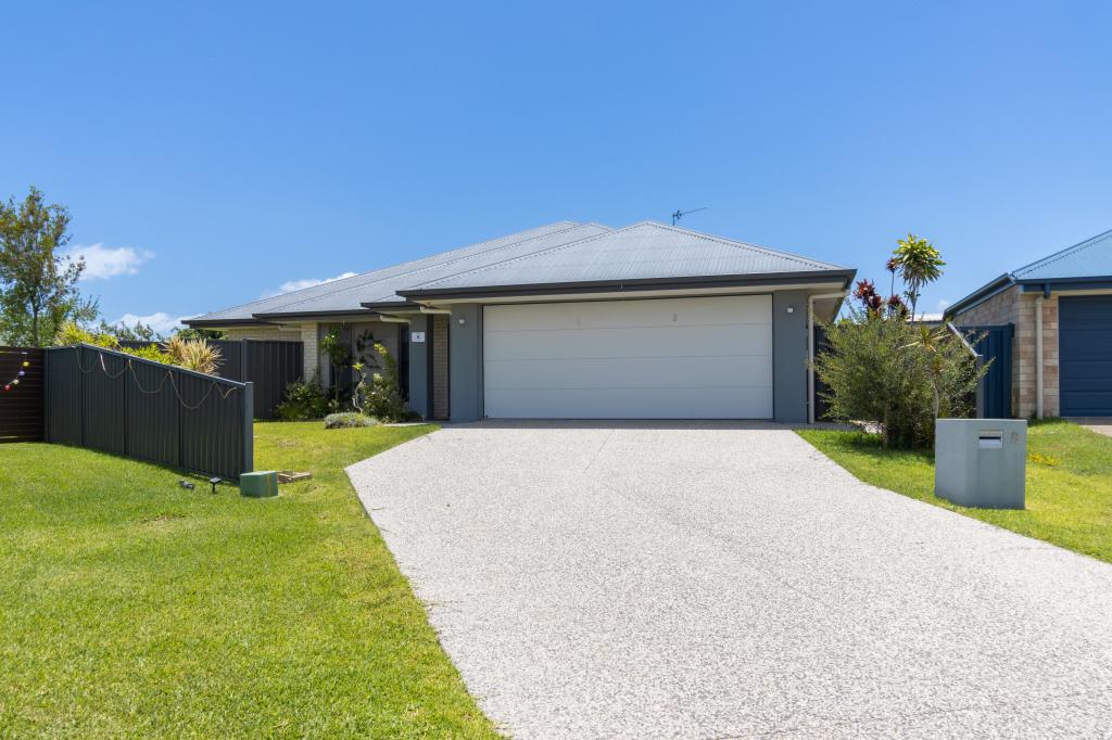 8 LOUIS WAY, KAWUNGAN, QLD 4655