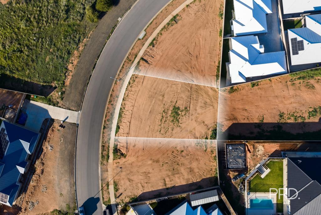 93 Lingiari Dr, Lloyd, NSW 2650