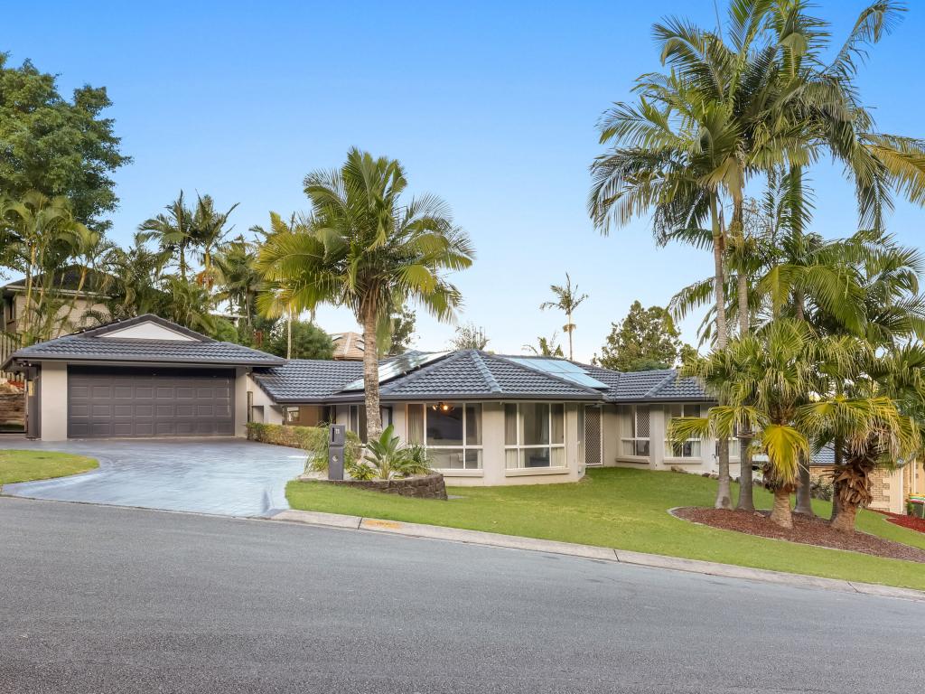 11 Clipperton Ch, Pacific Pines, QLD 4211