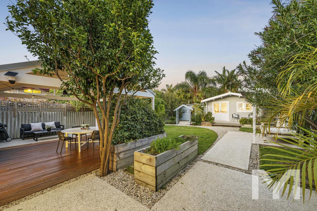 18a Central Ave, Beaconsfield, WA 6162