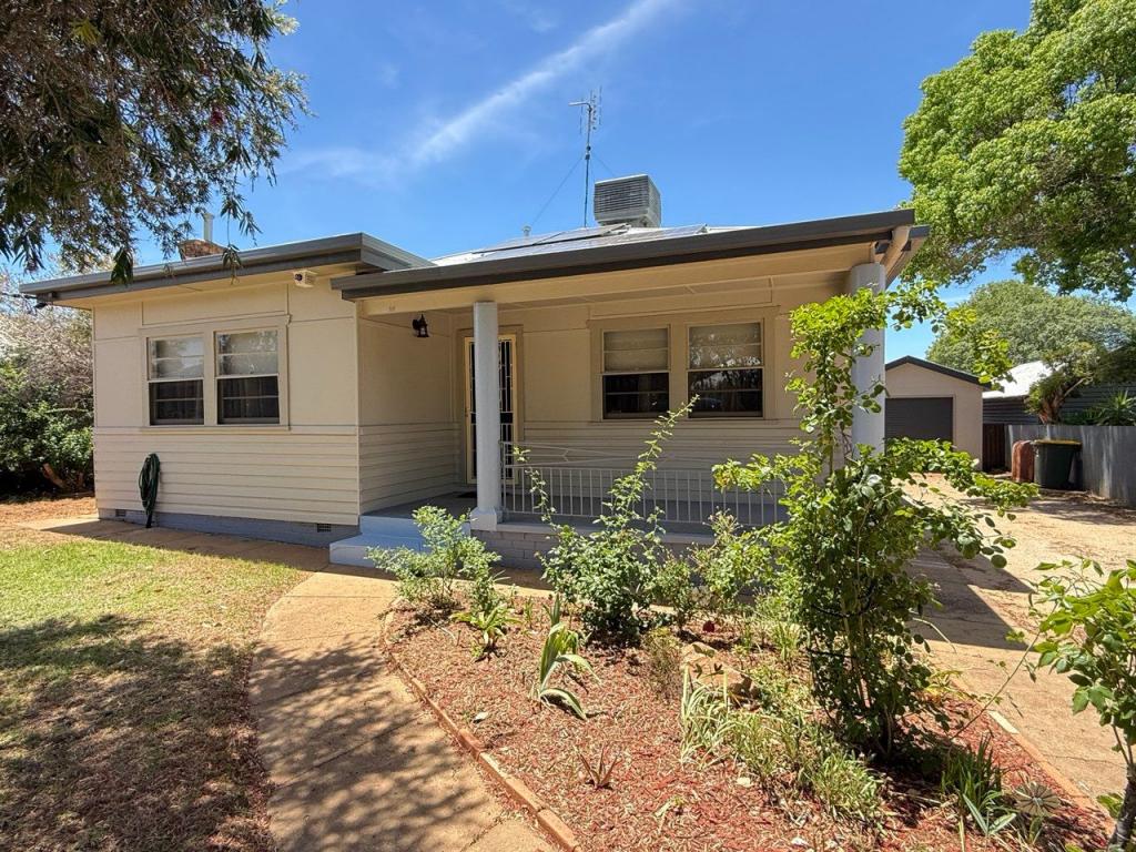 10 Carrington St, Parkes, NSW 2870