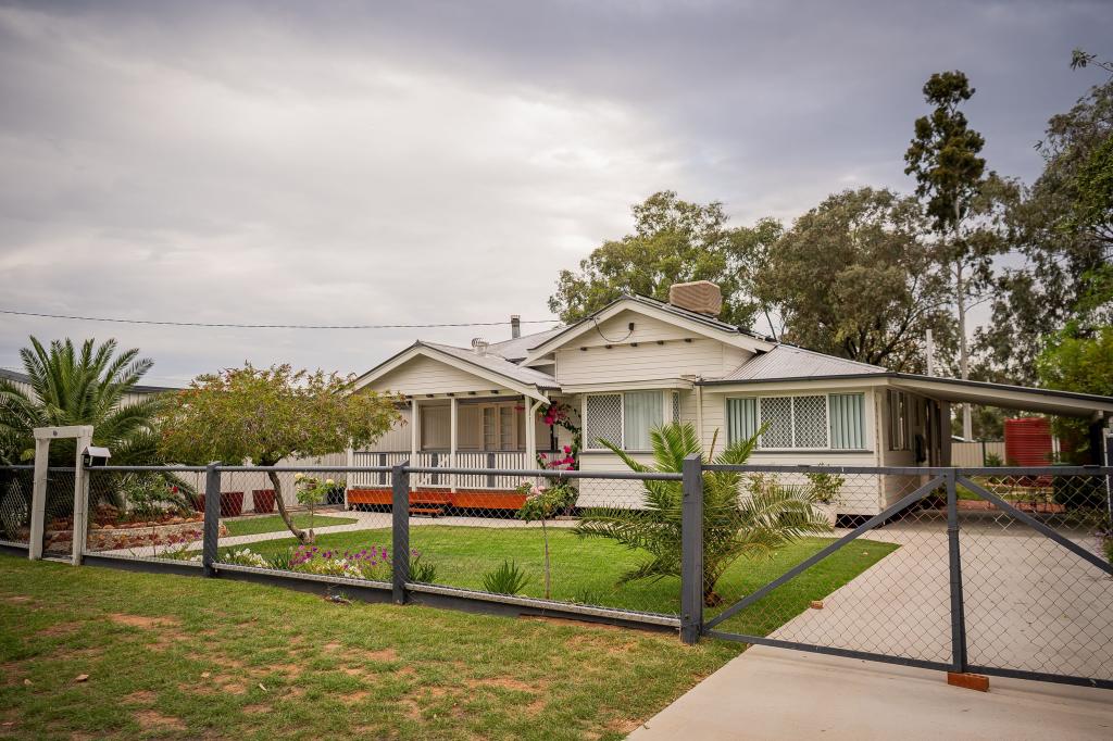 28 Lovell St, Roma, QLD 4455