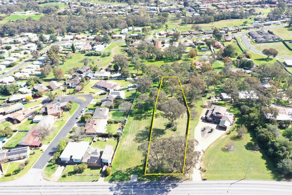 69 Elizabeth St, Young, NSW 2594