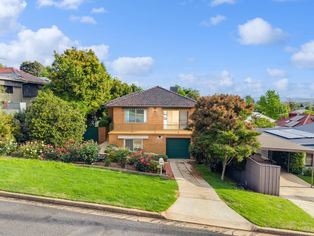 333 CHAMBERS AVE, EAST ALBURY, NSW 2640