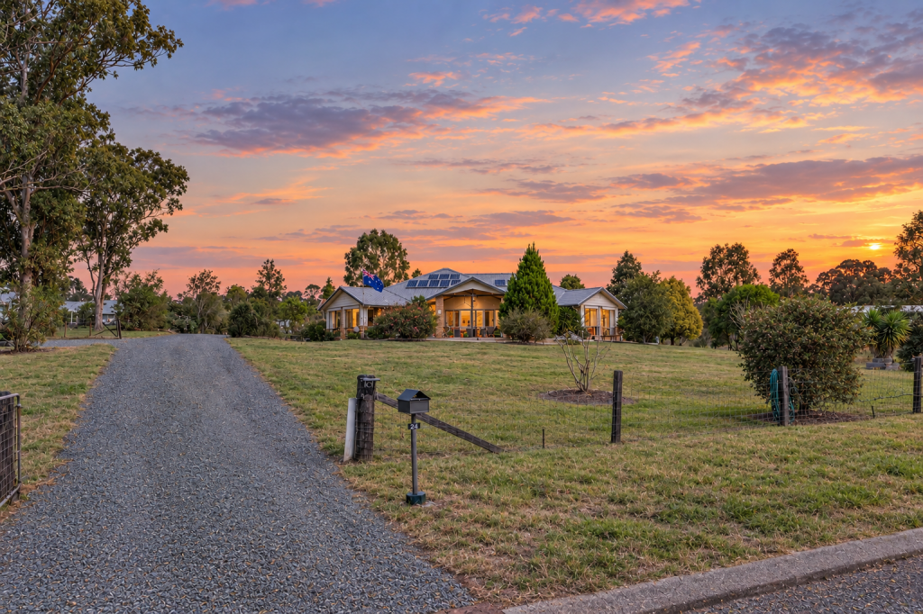 24 Moonlight Cct, Gloucester, NSW 2422