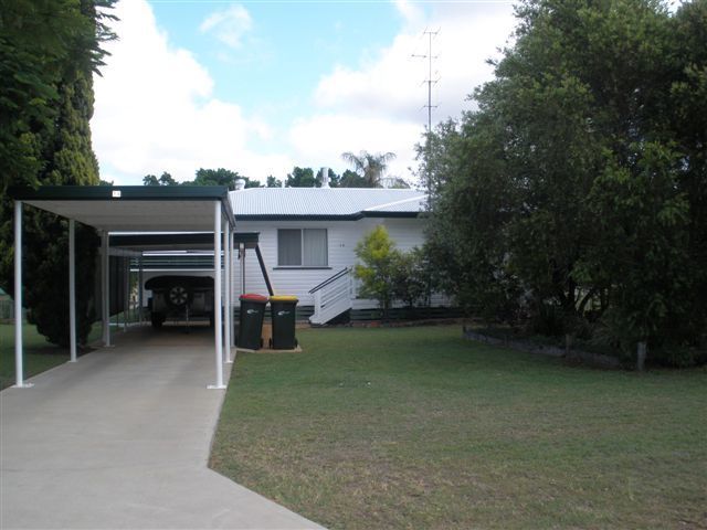 14 Arnold St, Blackwater, QLD 4717