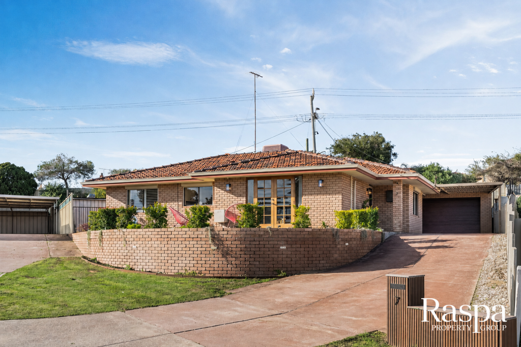 7 MONAGHAN CT, HAMILTON HILL, WA 6163