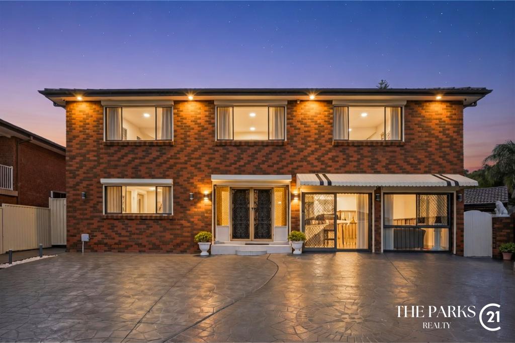 8 Moonbi Cl, Greenfield Park, NSW 2176